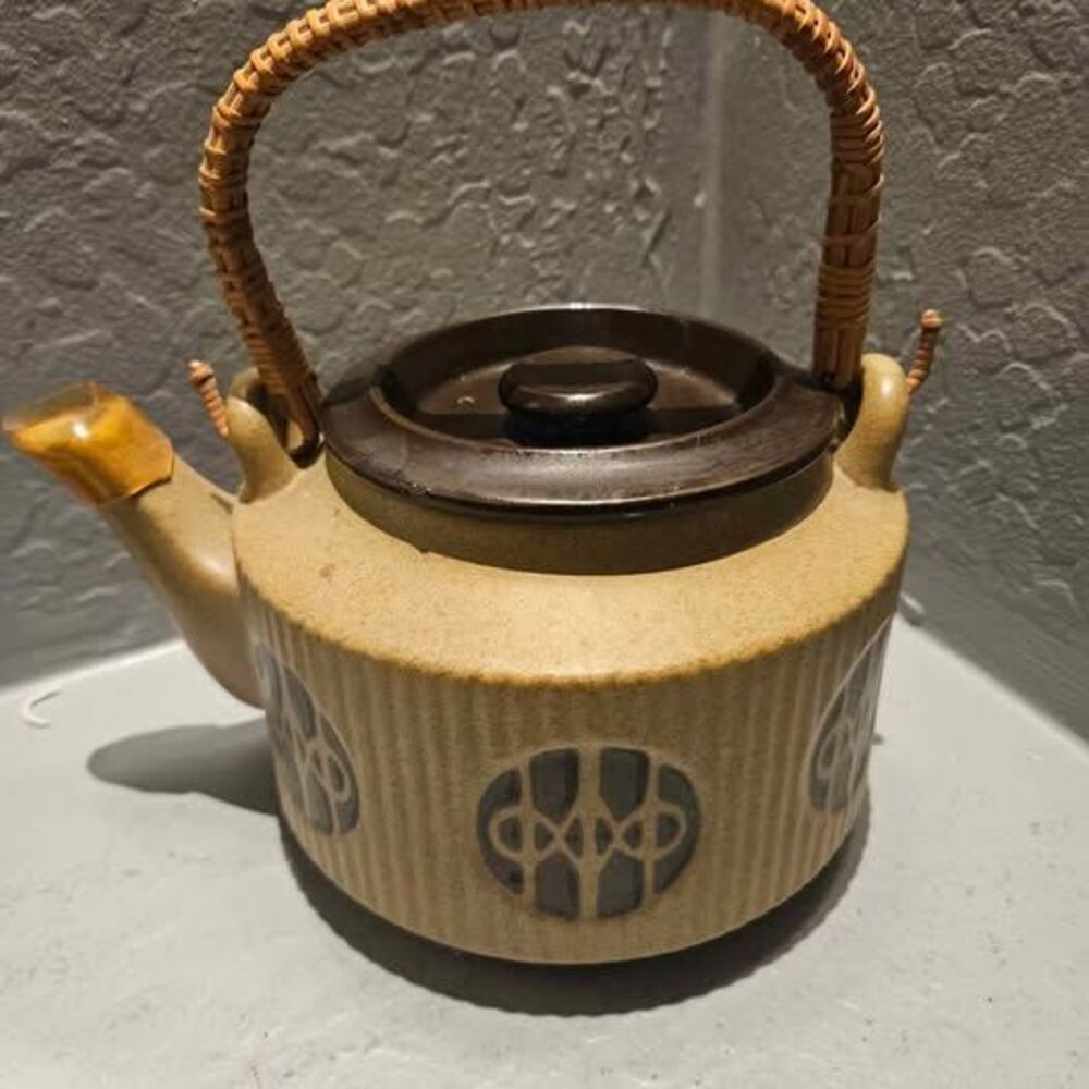 Ceramic Teapot Danish Modern Flame N Frost